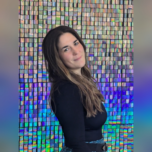 Meet your Posher, Jillian - Picture 3 of 5